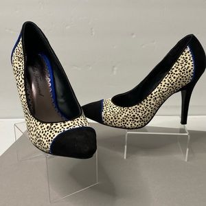 NEW! Black/Cream w/Royal Blue accent Spotted calf hair and suede toe heel 7